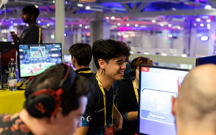 Gamer an einem Contest
