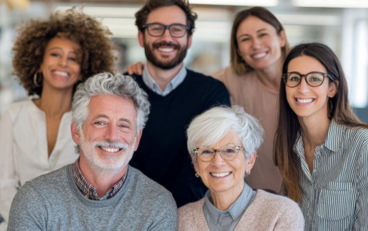 Generationen bei der Firmenübergabe in Familienunternehmen